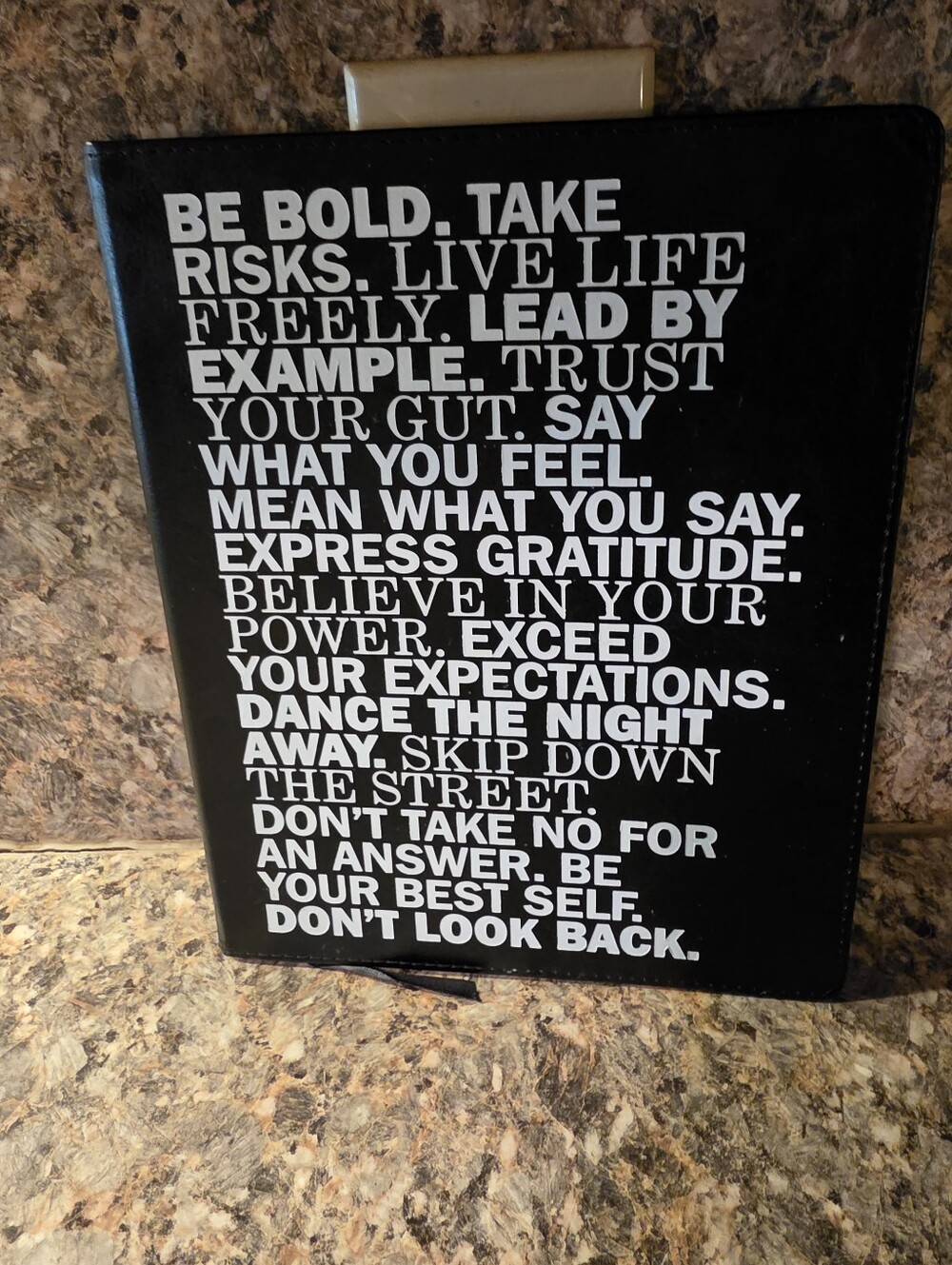 Eccolo World Traveler Faux Leather Lined 8"x10" Journal w Uplifting Quotes (NEW)